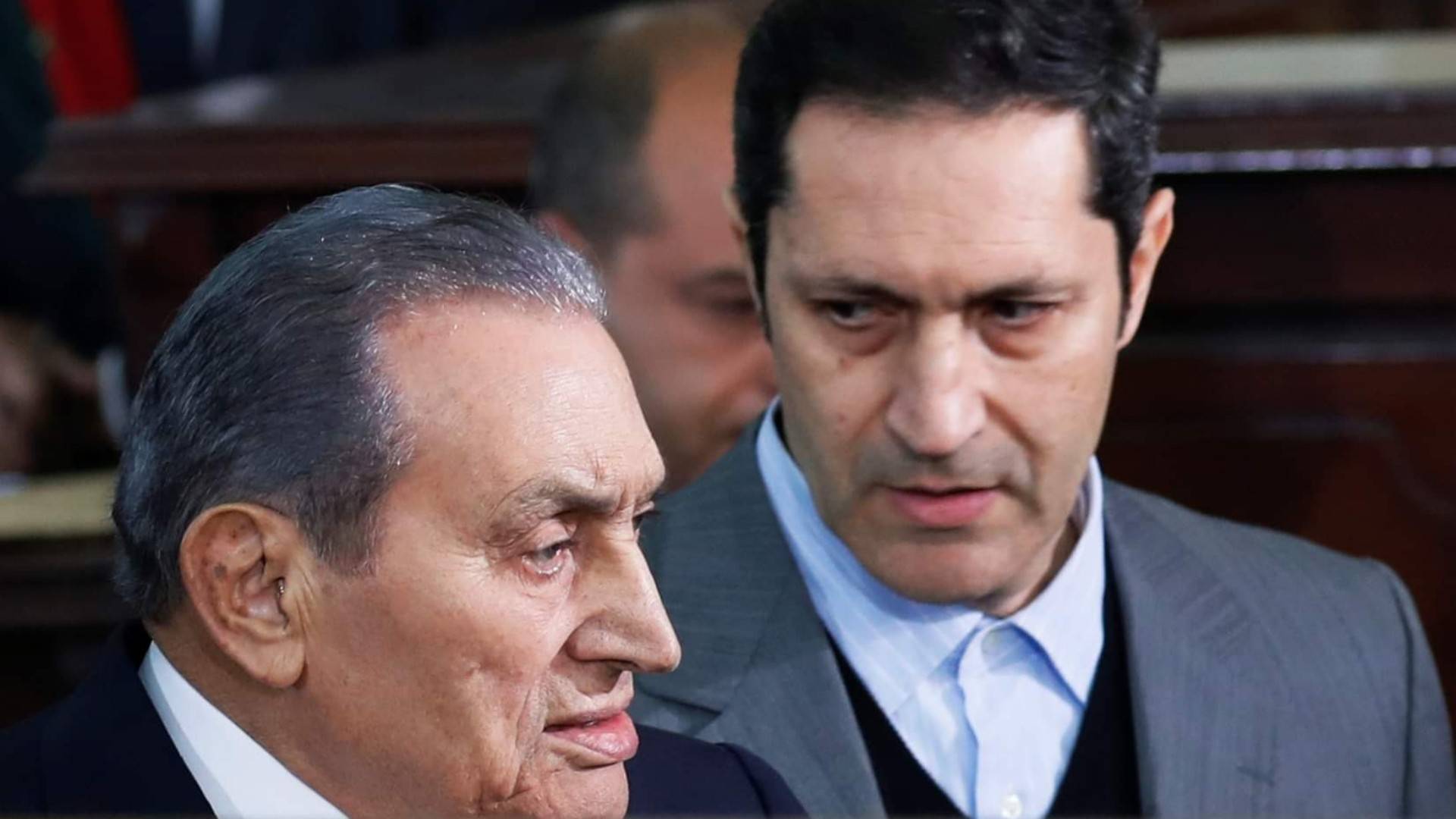 عقب انتشار امتلاك علاء مبارك أموال بسويسرا يرد على منصة إكس 4 الرئيس السابق مبارك