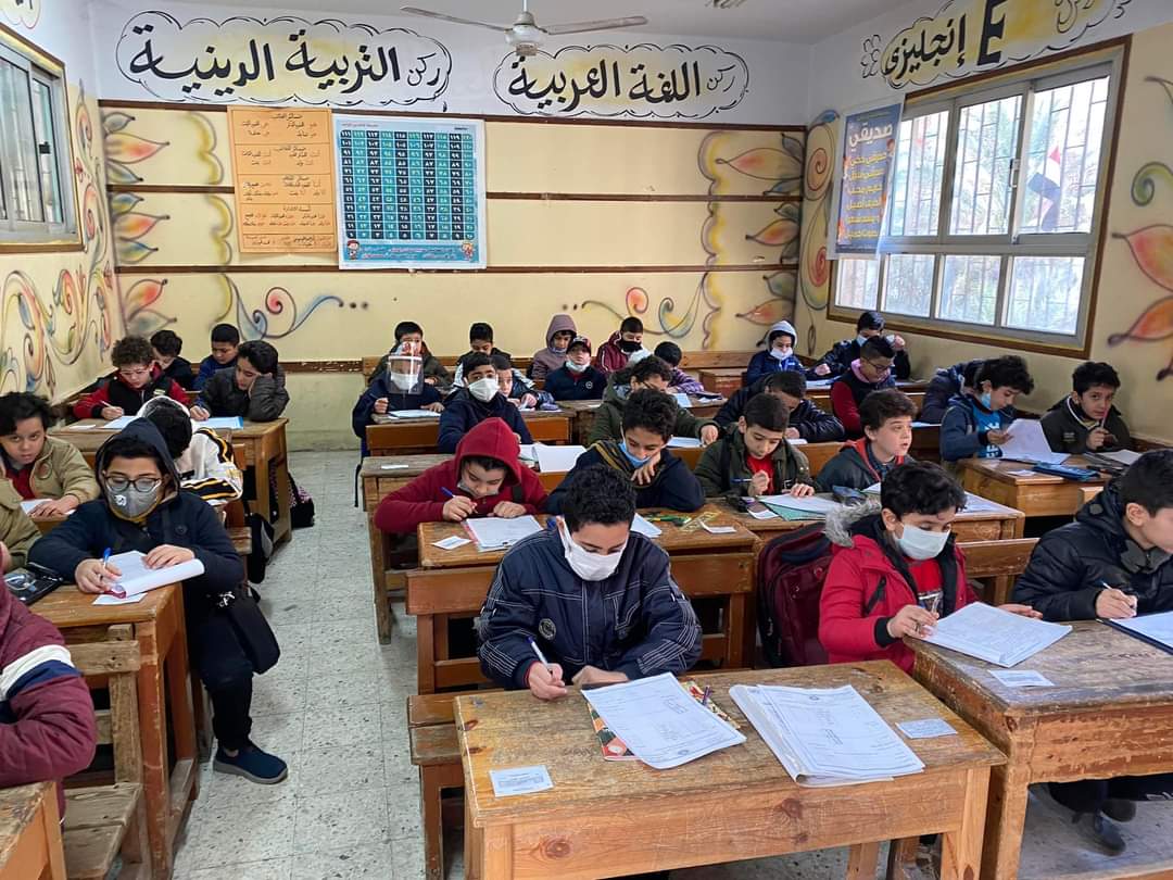 التعليم تصدر قرار عاجل بشأن الزي المدرسي بالعام الدراسي الجديد 2025-2026 4 التزام الطلاب بالزي المدرسي