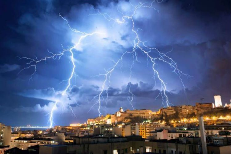 بيان تحذيري من الأرصاد الجوية بشأن تحول مفاجئ في طقس الساعات المقبلة 2 توقعات الأرصاد للأمطار والرياح
