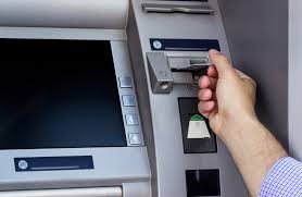 6 خطوات ذكية لاستعادة بطاقة الفيزا عند احتجازها داخل ماكينة ATM 3 سحب بالفيزا