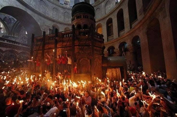 لأول مرة في التاريخ كنيسة القيامة موصدة بـ أمر الحرب والنار المقدسة في خطر 3 النور المقدس