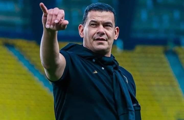 تصعيد جديد وأزمة مشتعلة داخل الزمالك التفاصيل الكاملة لخناقة روقا وعبد الواحد السيد 3 مشادة بين عبد الواحد السيد