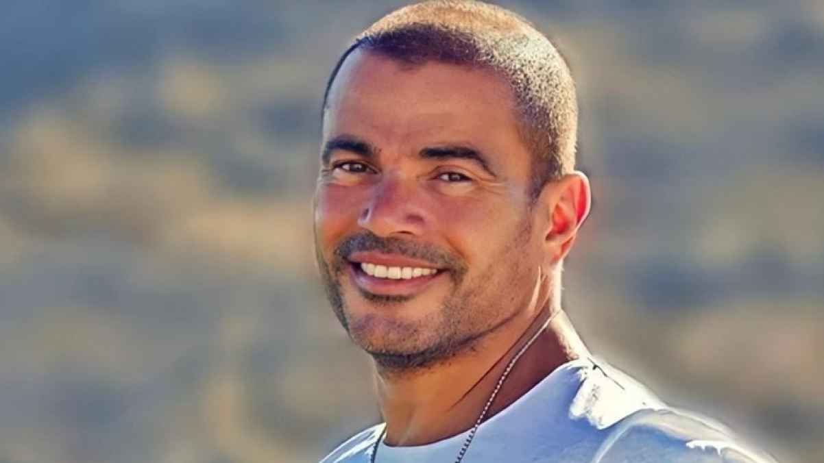 معجب يفاجئ عمرو دياب بطلب والهضبة ينفذه بشكل استثنائي 3 عمرو دياب يواصل التألق