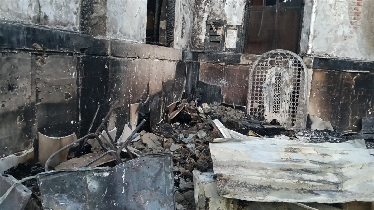 الأنبا أنجيلوس يصدر بيان هام بشأن حريق كنيسة العذراء 2 حريق كنيسة صورة أرشيفية