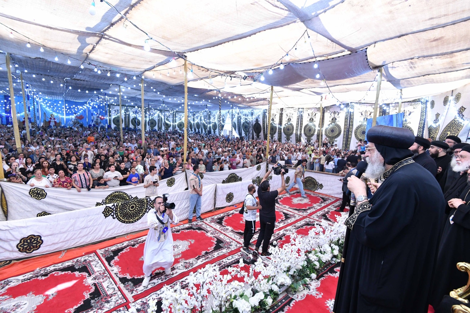 البابا تواضروس الثاني يلقي العظة الأسبوعية اليوم بهذه الكنيسة 2 الآلاف يستقبلون البابا تواضروس الثاني