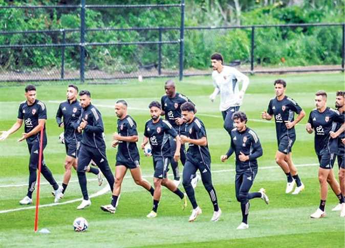 بعد كأس العالم للأندية الأهلي يطيح بـ 10 لاعبين استعداد للموسم الجديد 4 الأهلي يستعد للموسم الجديد