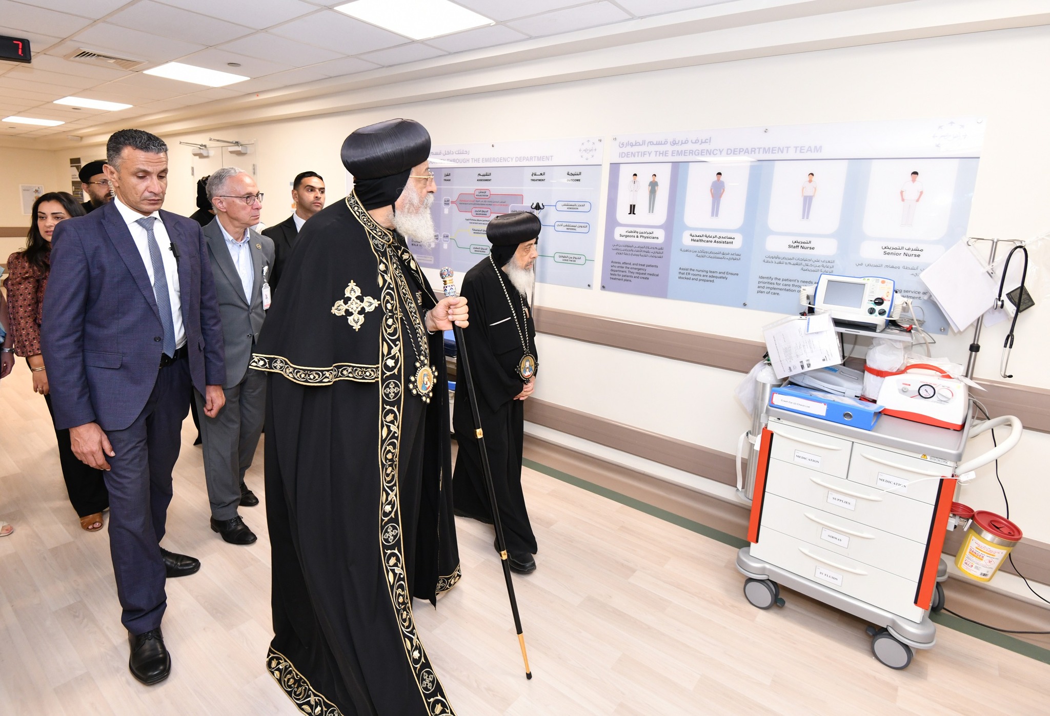 بالصور زيارة البابا تواضروس الثاني لمستشفى أهل مصر لعلاج الحروق ويشيد بدورها الإنساني 3 زيارة البابا تواضروس الثاني لمستشفى أهل مصر
