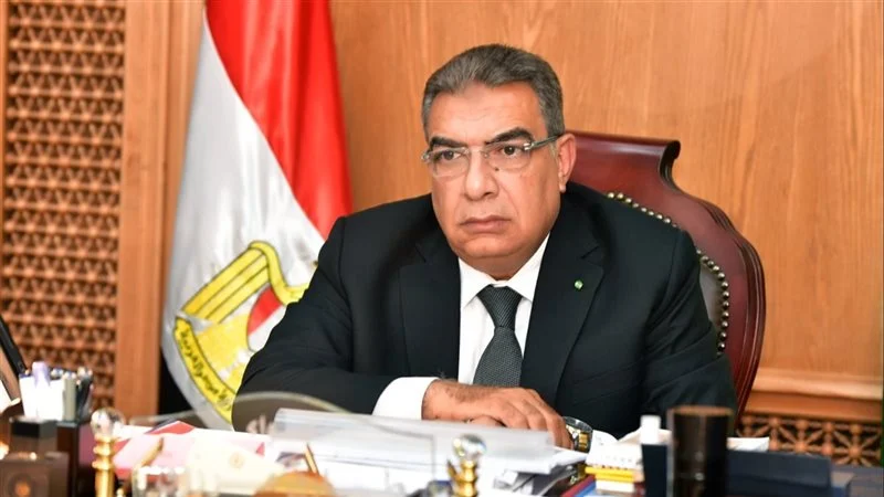كشف رد فعل من محافظ الدقهلية عقب انفجار مصنع الأدوات الصحية 2 محافظ الدقهلية عقب انفجار مصنع الأدوات الصحية
