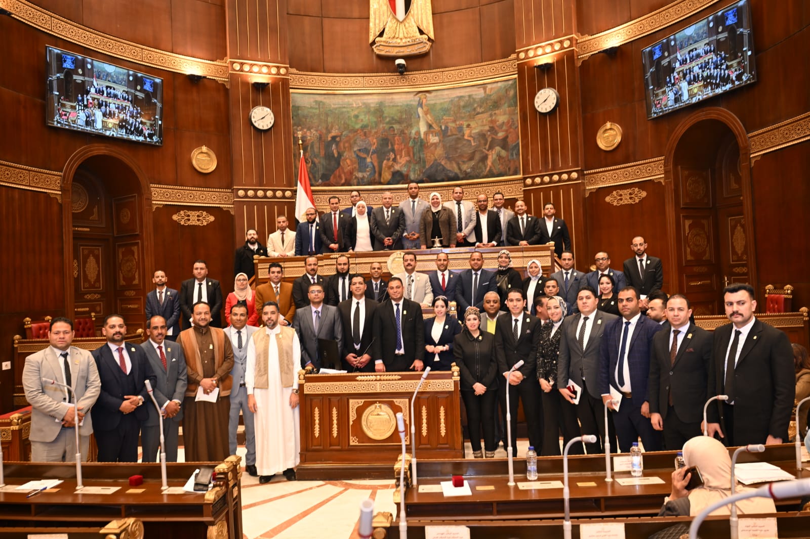 كيف يختار الرئيس أعضاء مجلس الشيوخ عقب تداول أسم الفنان ياسر جلال 4 شروط التعيين بمجلس الشيوخ