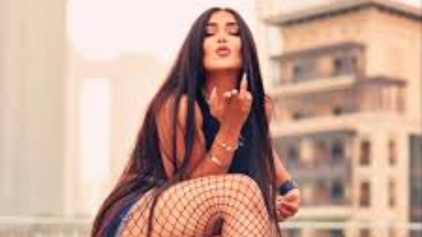 البلوجر لوليتا بعد إخلاء سبيلها مفاجأة تخص تقرير شامل للمعاملات المالية 2 القبض على البلوجر لوليتا