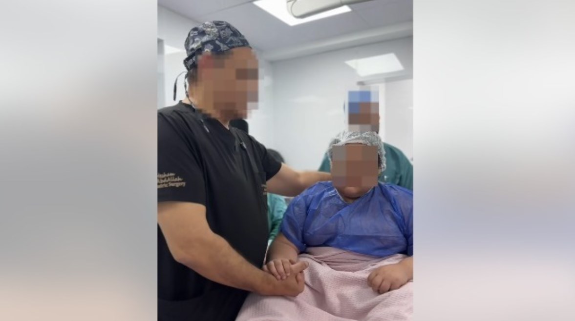 هي اللي طلبت الظهور أول رد فعل من الطبيب الذي أجرى عملية تكميم لطفلة 4 مخاطر تكميم المعدة عند الأطفال