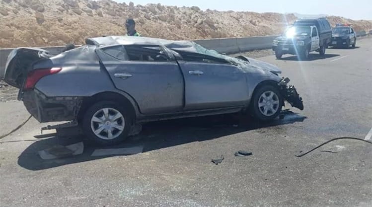 تفاصيل مصرع والد محمد الشناوي في حادث مأساوي هز الوسط الرياضي 3 السيارة بعد الحادثة