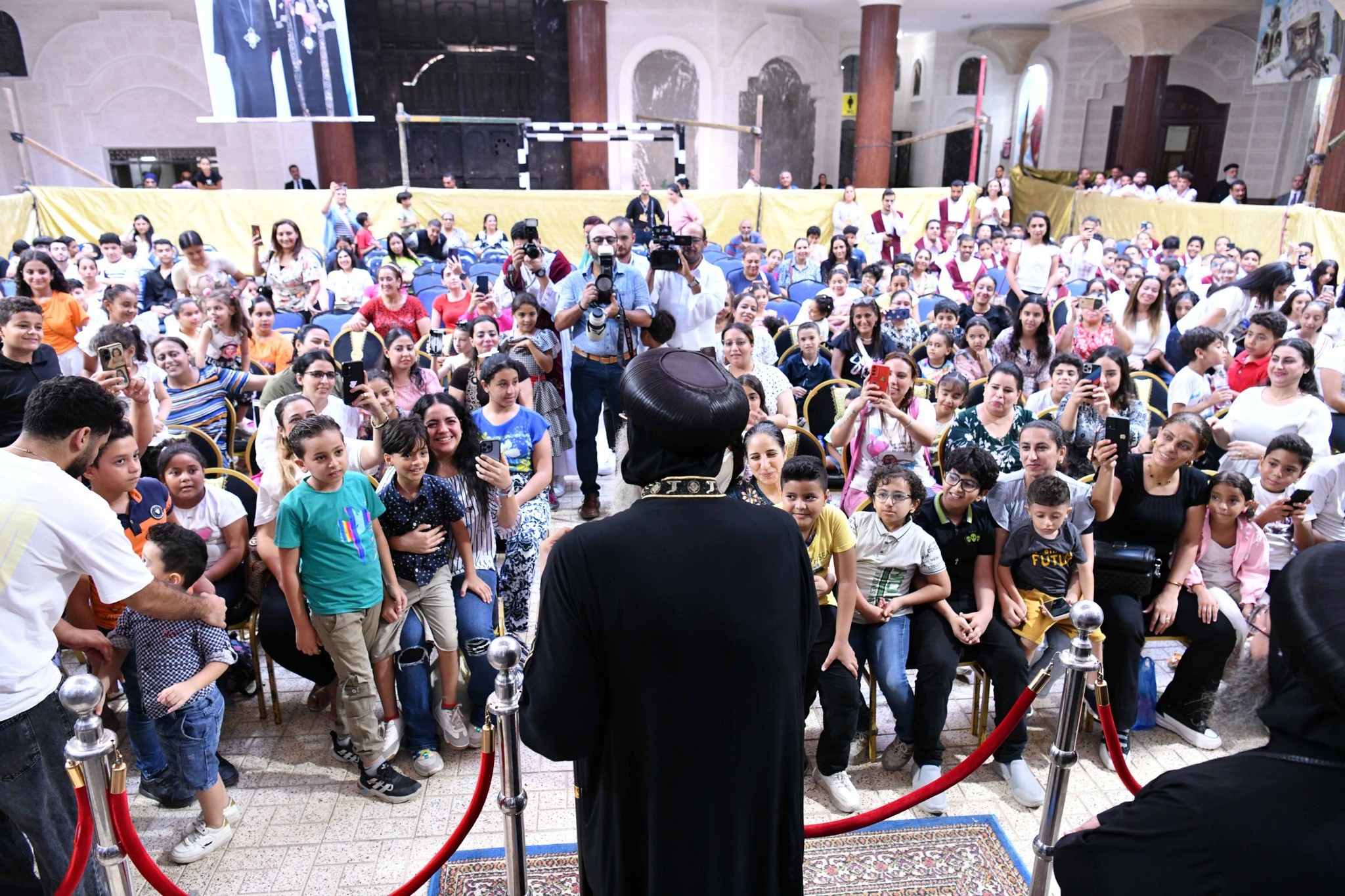 بالصور عظة البابا تواضروس الثاني عن الانتظار والإيمان في اجتماع الأربعاء استكمال لحكايات الشجرة المغروسة 3 البابا تواضروس الثاني