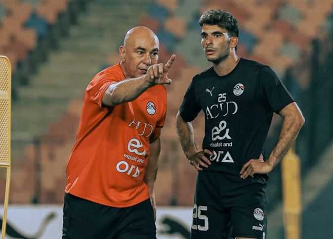 حسام حسن يكشر عن أنيابه بغلق ملف عودة نجم المنتخب ويصرح صفة اتقفلت بشكلٍ نهائي 2 رضا عبدالعال ينتقد حسام حسن