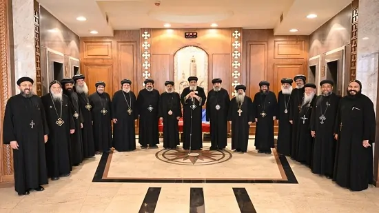 بالصور تفاصيل لقاء البابا تواضروس بالأساقفة العموم بالقاهرة 2 لقاء البابا تواضروس بالأساقفة العموم