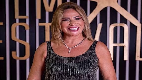 تفاصيل زواج المخرجة إيناس الدغيدي وعدد زيجاتها بعد اعلان زواجها في سن الـ 70 4 المخرجة إيناس الدغيدي