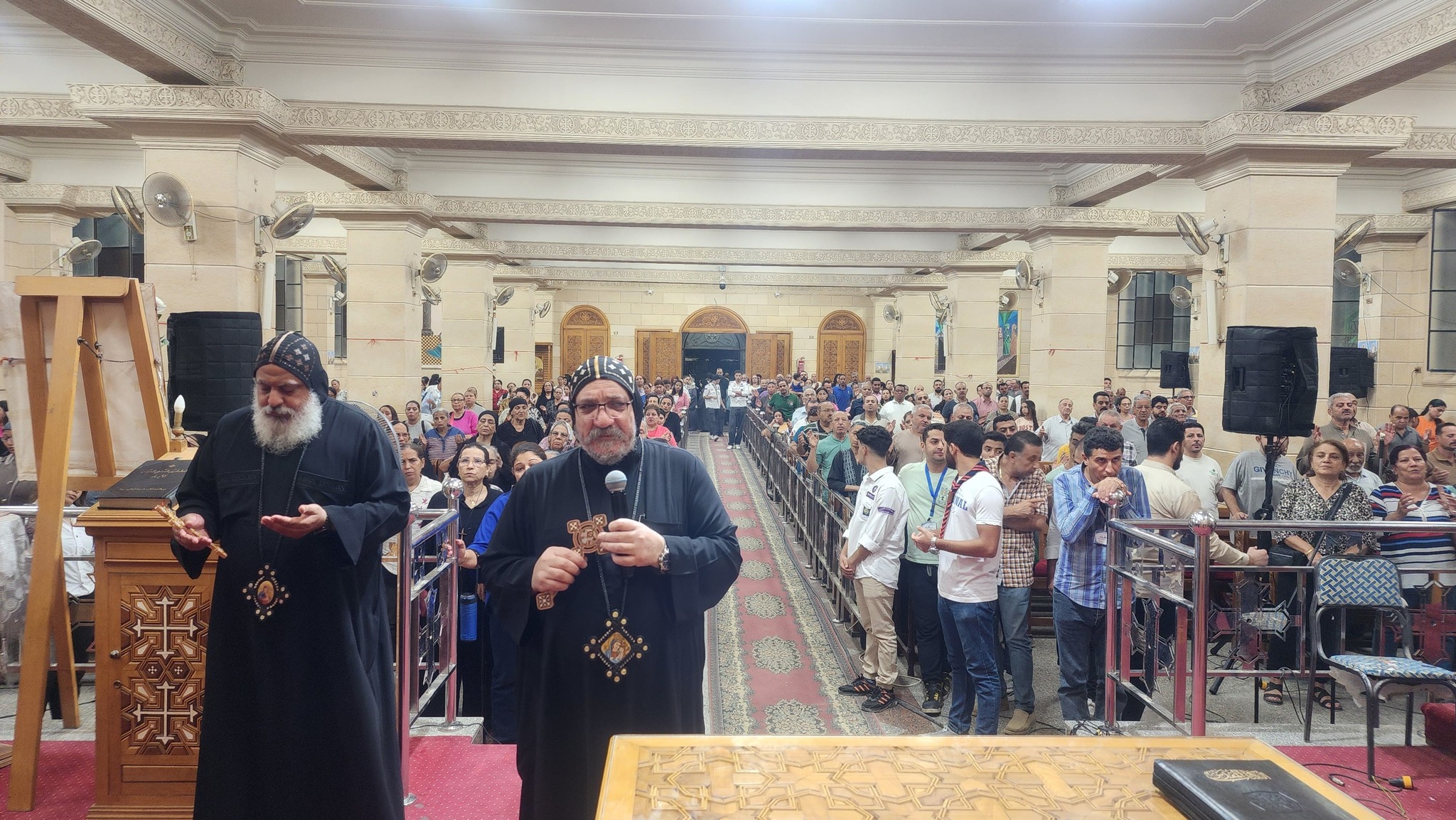 بالصور نهضة الأنبا برسوم العريان بالمعصرة تواصل فعالياتها بحضور الأنبا ميخائيل وبعض الاساقفة 3 نهضة الأنبا برسوم العريان