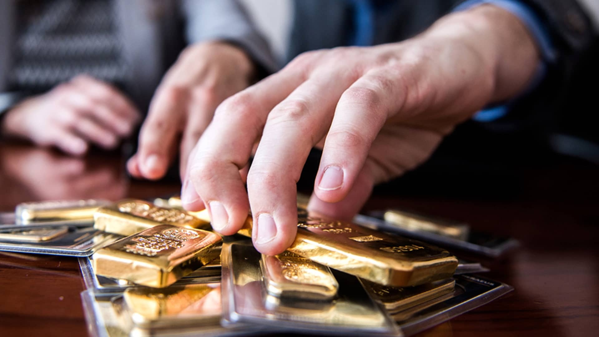 تحركات الدولار وهبوط أسعار الذهب بنهاية اليوم 28/9/2025 وعيار ال21 وصل كام 4 ارتفاع أسعار الذهب