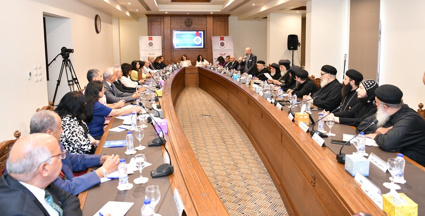 بالصور البابا تواضروس الثاني يشهد ندوة نظمها المعهد القبطي للتدبير الكنسي والتنمية 2 البابا تواضروس الثاني