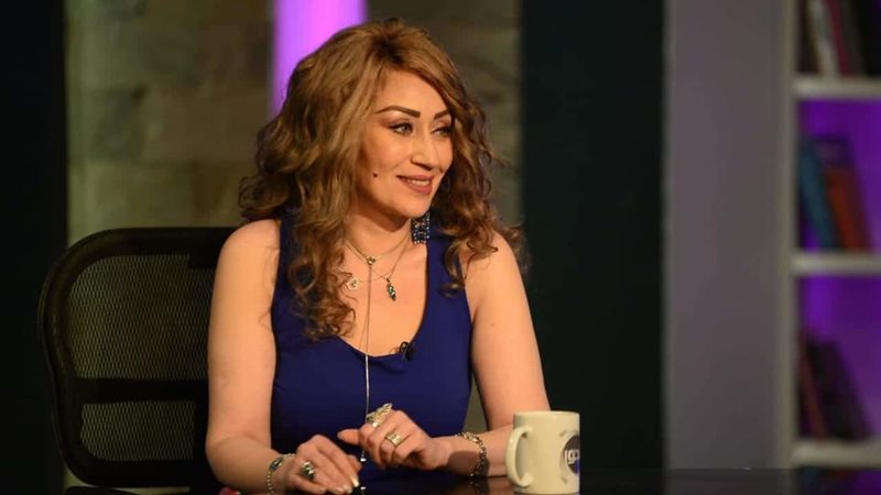 إيناس مكي تخرج عن صمتها وتكشف حقيقة رفعها قضية على شقيقها وسر طلاقها بعد 6 شهور 3 إيناس مكي
