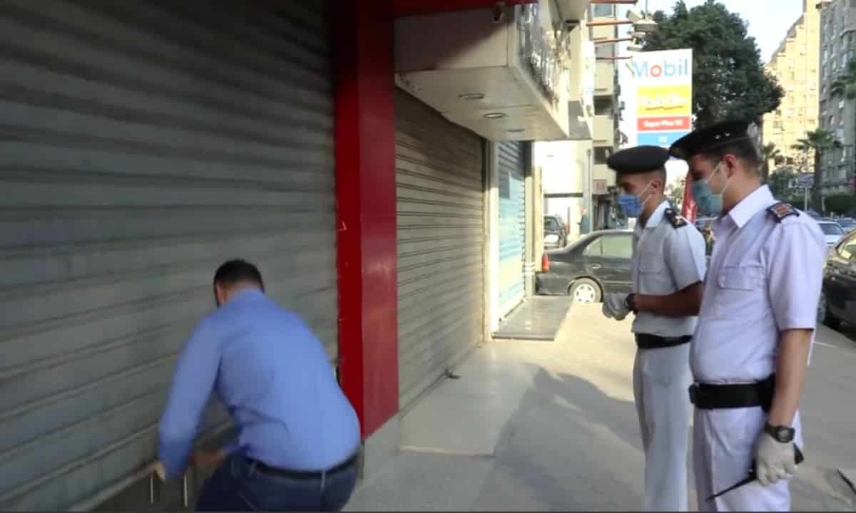 نجيب ساويرس يناشد الحكومة بتأجيل قرار غلق المحلات والمولات 9 مساء عقب أعياد المسيحيين 4 غلق المحلات - المواعيد الجديدة لغلق المحلات