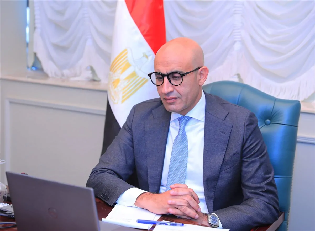 وزير التعليم يصدر قرار جديد بشأن درجات أعمال السنه لطلاب الشهادة الإعدادية 2025-2026 وتحديد الدرجات والمجموع الكلي 5 قرار وزير التربية والتعليم
