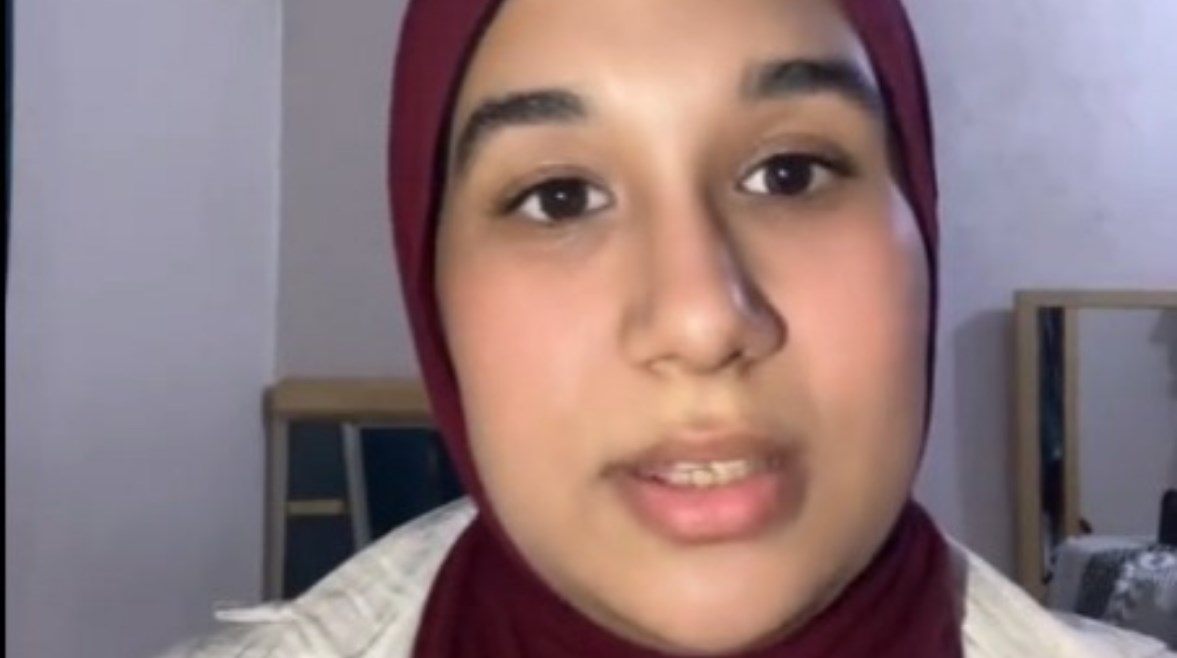 مأساة وإستغاثة مريم النشار فقدت عائلتها في حادث مروع وعمّها حرمها من الميراث وطردها من منزلها 3 طرد مريم وشقيقتها