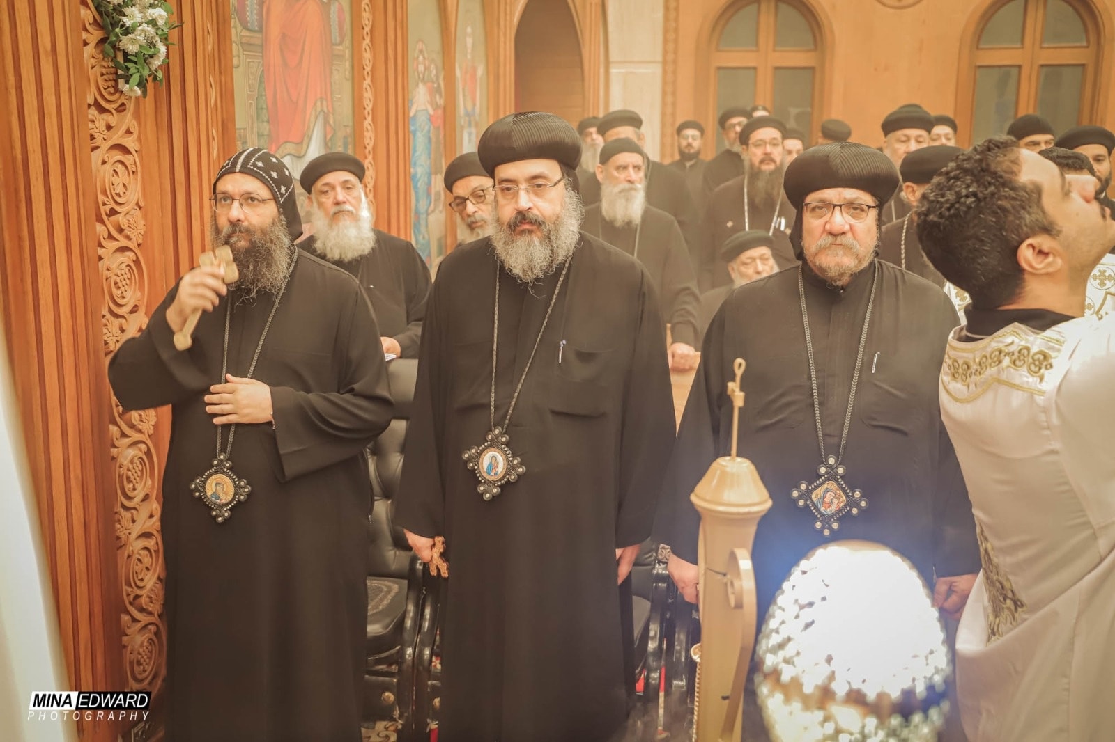 بالصور صلوات تجنيز القس جورجيوس ونيس وسط حزن كبير لشعب الكنيسة 6 صلوات تجنيز القس جورجيوس ونيس