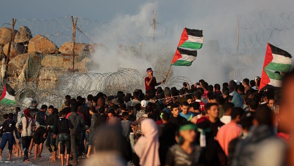 بعد إعلان الاتفاق فرحة حذرة في غزة نهاية عامين من القتل والإبادة 2 فرحة حذرة في غزة