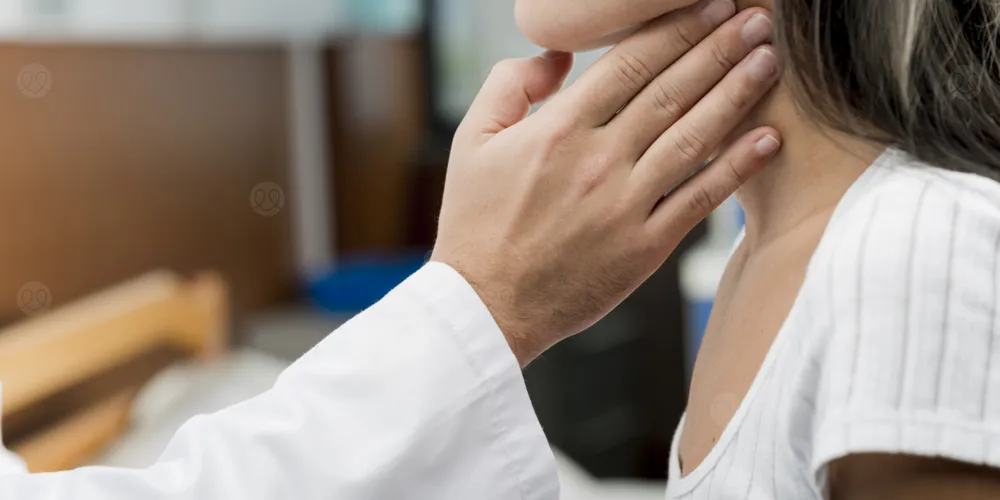 أعراض قصور الغدة الدرقية وأسبابها الخفية كيف يمكنك اكتشافها قبل فوات الأوان؟ 2 أعراض قصور الغدة الدرقية