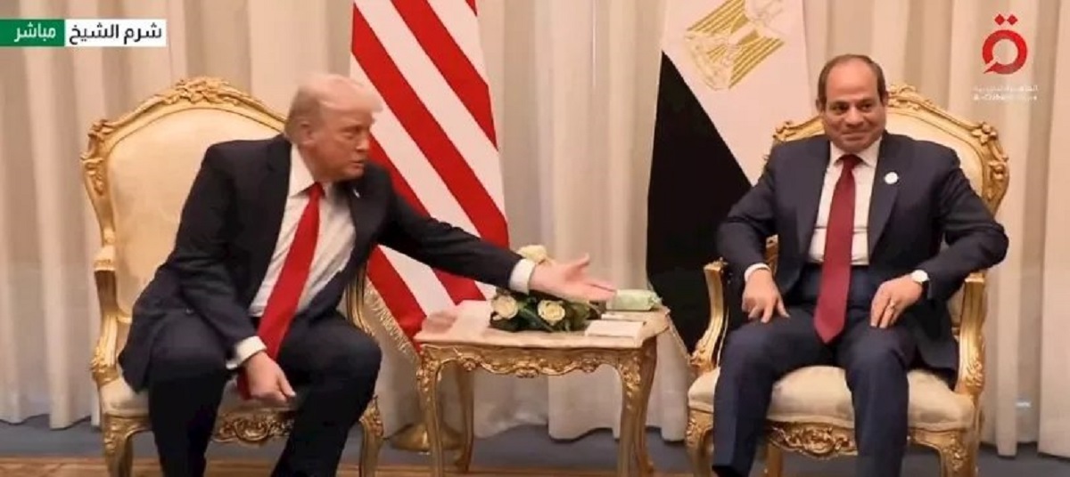 بالفيديو مصافحة الرئيس السيسي ودونالد ترامب تثير الجدل لقطة عفوية وهو غير منتبه 4 مصافحة الرئيس السيسي ودونالد ترامب تثير الجدل