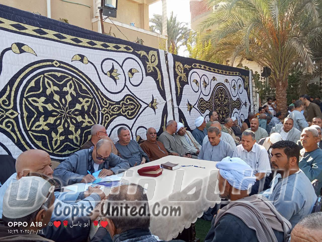 بالفيديو تفاصيل جلسة العرف بقرية الجلف بالمنيا تهجير أسرتين و غرامة مليون جنيه لجد الشاب المتهم واستمرار محاسبة الشاب قضائيًا 3 جلسة العرف بقرية الجلف بالمنيا