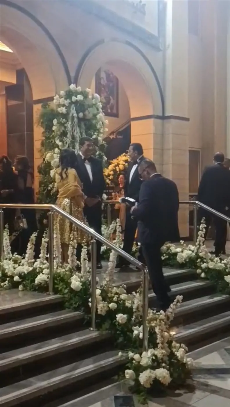 بالصور هاني رمزي يحتفل بزفاف نجله بحضور فني كبير وسط أجواء عائلية مميزة 3 زفاف نجل هاني رمزي