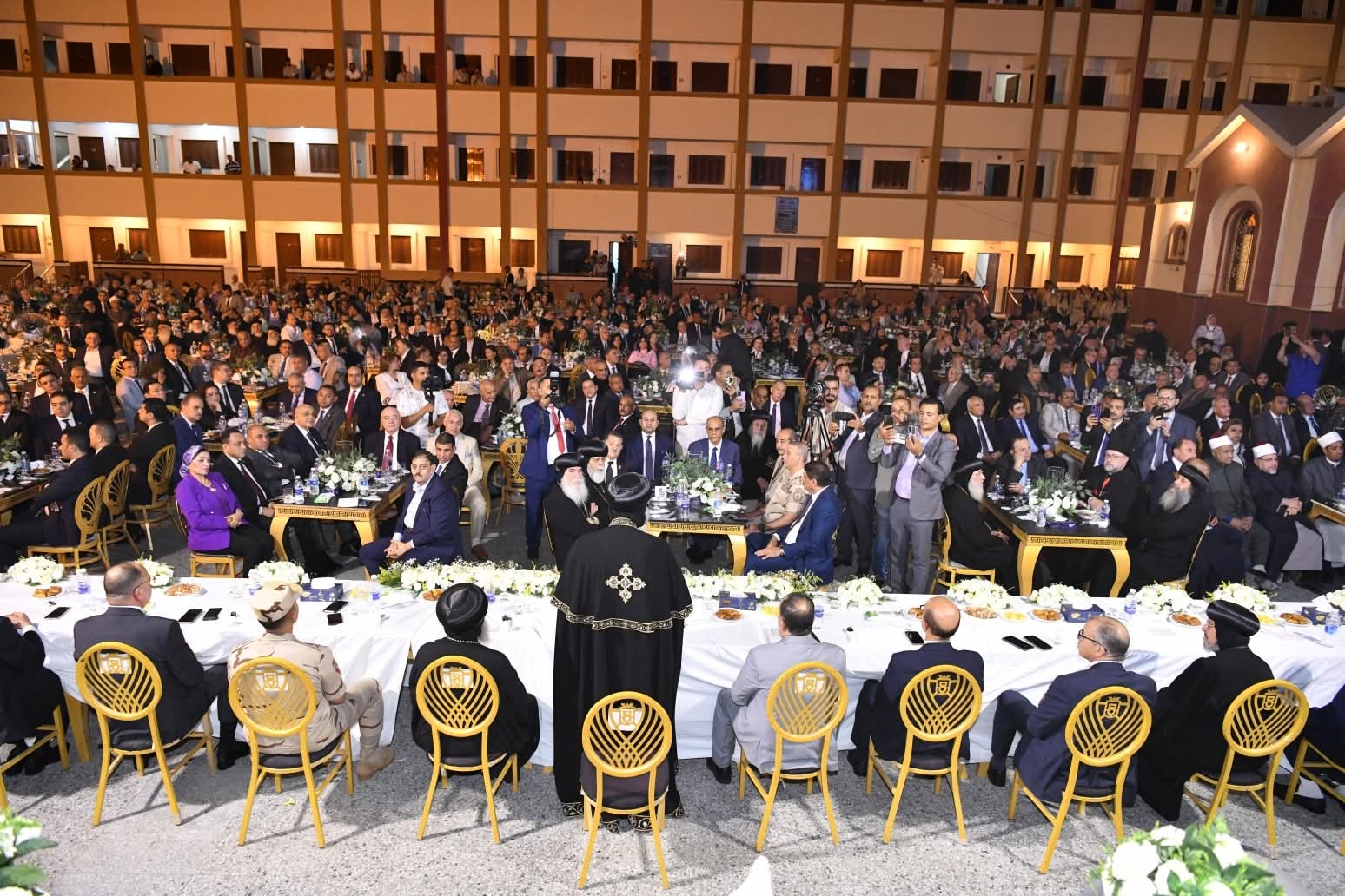 البابا تواضروس الثاني من دير السيدة العذراء بجبل أسيوط يعدد مزايا مصر فلتة الطبيعة التي نفتخر بها 4 البابا تواضروس
