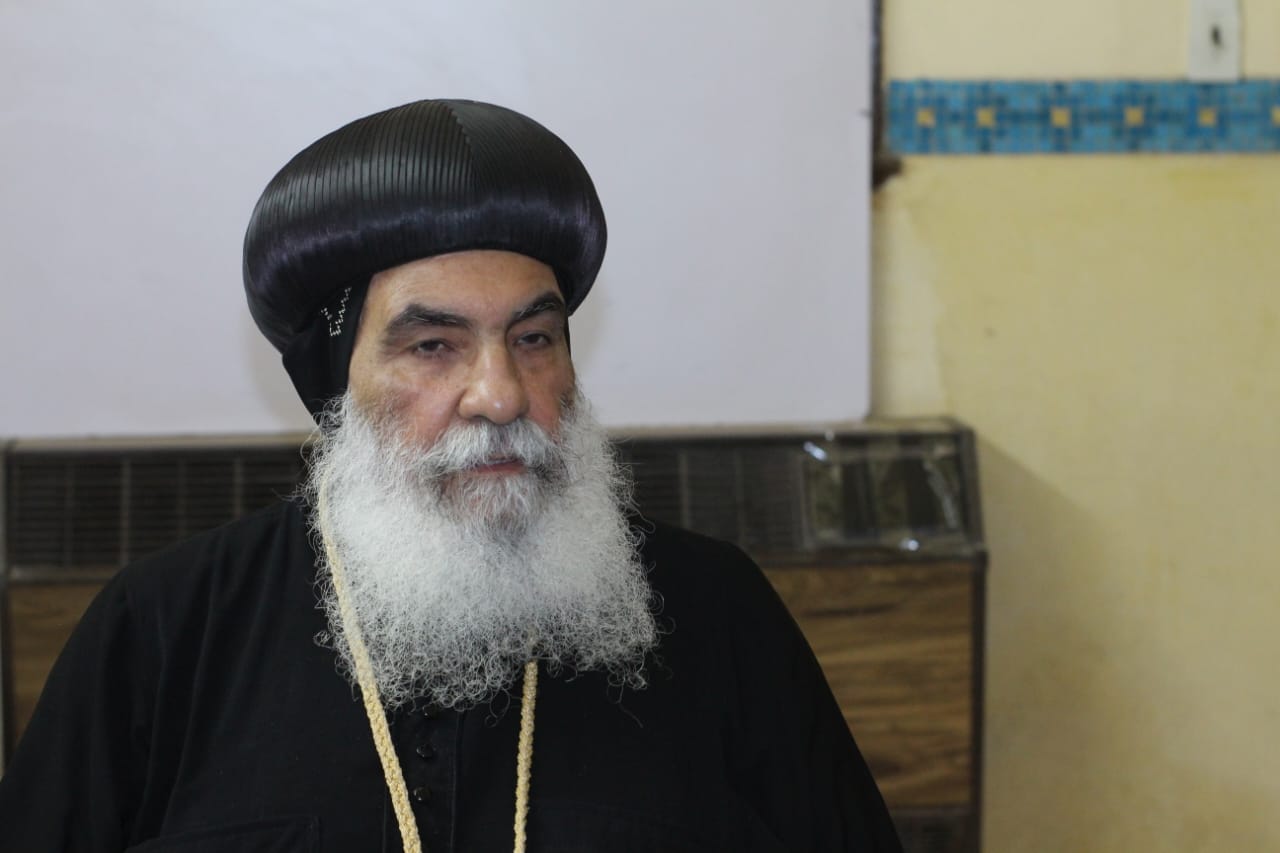رغم تعليمات السيد الرئيس الأنبا بنيامين هناك بعض الجهات المعنية تقف أمام الحصول على تصريح بناء كنيسة جديدة بالمنوفية 4 الأنبا بنيامين