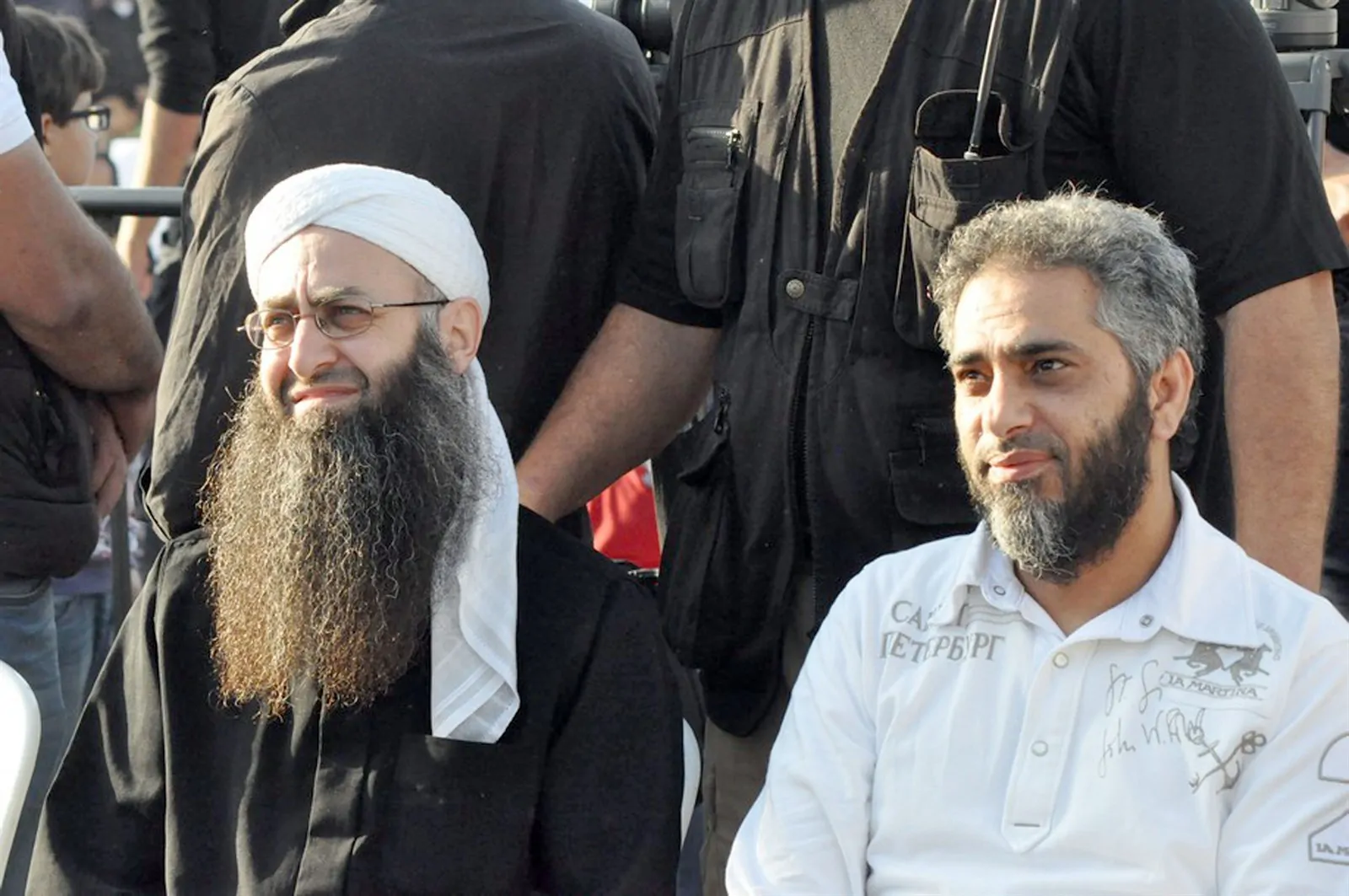الحكومة اللبنانية تكشف تفاصيل تسليم الفنان فضل شاكر نفسه للأمن عقب 12 عام هروب 3 فضل شاكر