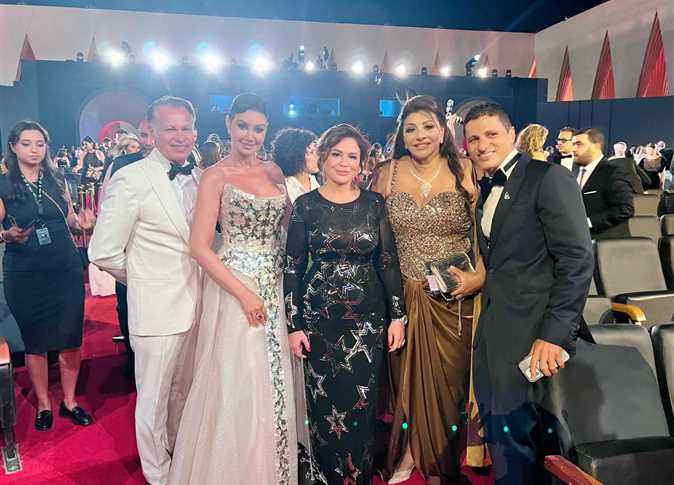 إلهام شاهين تنشر صور افتتاح مهرجان الجونة السينمائي 2025 وتعلق على تكريم منه شلبي 5 افتتاح مهرجان الجونة السينمائي