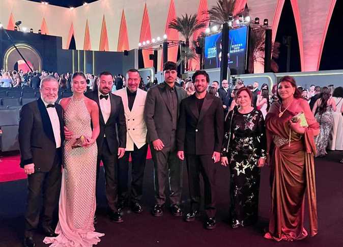إلهام شاهين تنشر صور افتتاح مهرجان الجونة السينمائي 2025 وتعلق على تكريم منه شلبي 8 مهرجان الجونة السينمائي