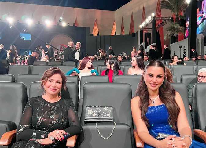 إلهام شاهين تنشر صور افتتاح مهرجان الجونة السينمائي 2025 وتعلق على تكريم منه شلبي 6 افتتاح مهرجان الجونة السينمائي
