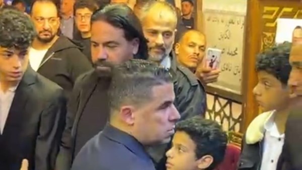 الكابتن خالد الغندور يرد على فيديو تجاهله لمدحت عبد الهادي في عزاء الراحل محمد صبري 3 خالد الغندور يرد على فيديو تجاهله لمدحت عبد الهادي