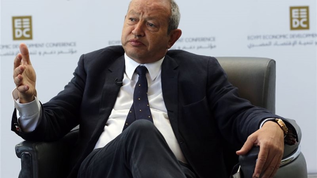أول رد من نجيب ساويرس على تصريحات أخيه سميح بشأن الغنى والعمل 2 نجيب ساويرس يعلق