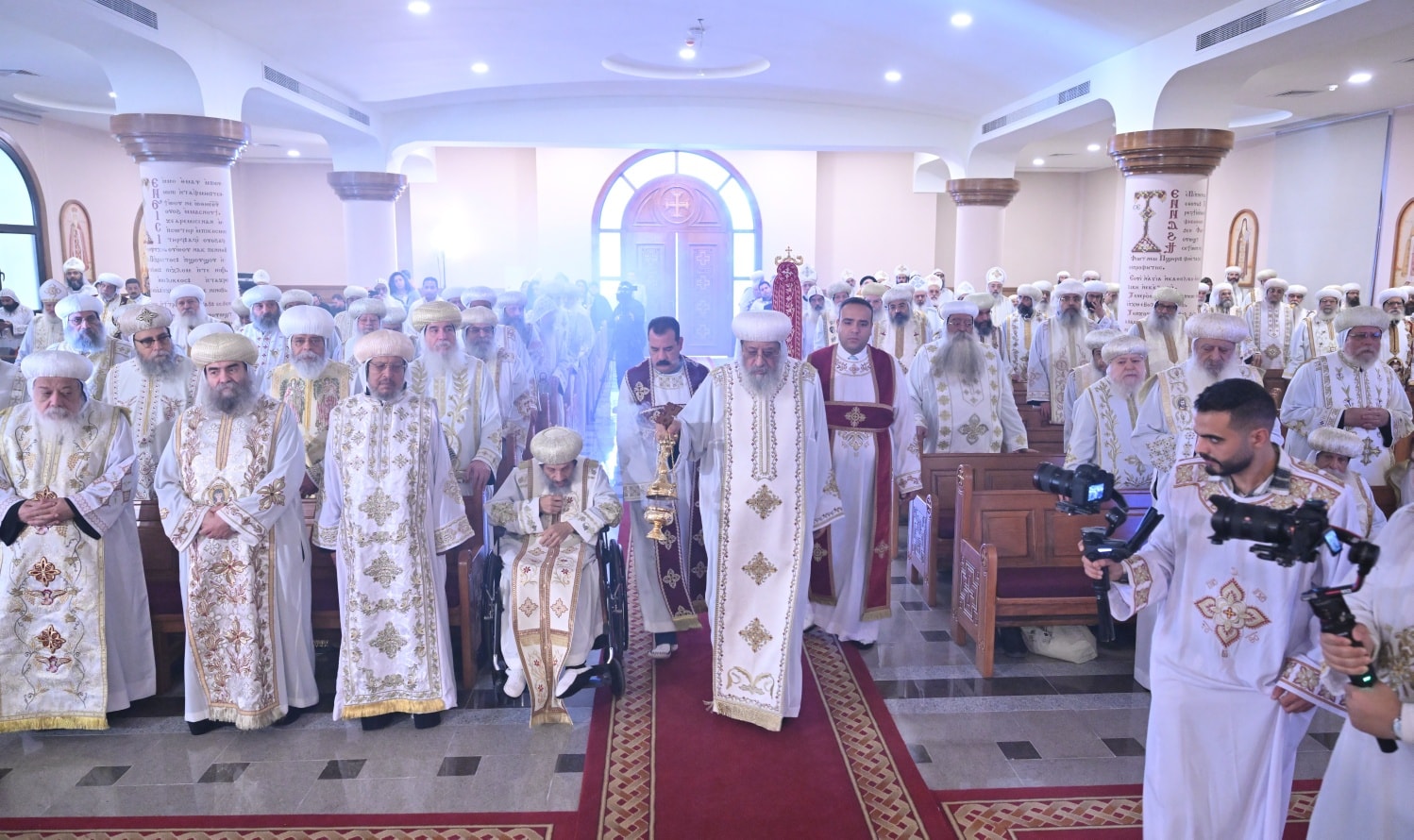بالصور قداس العيد الـ 13 لتجليس البابا تواضروس الثاني بكنيسة قانون الإيمان بوادي النطرون 3 البابا تواضروس الثاني