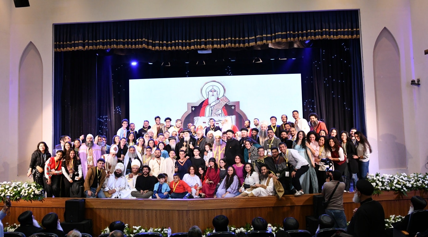 بالصور البابا تواضروس الثاني يشهد احتفالية نيقية إيمان حي بمسرح الأنبا رويس 2 البابا تواضروس الثاني