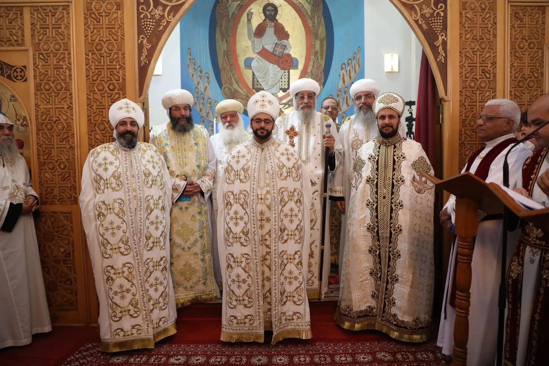بالصور بيد قداسة البابا تواضروس الثاني سيامة 3 كهنة بالنمسا 5 سيامة 3 كهنة بالنمسا