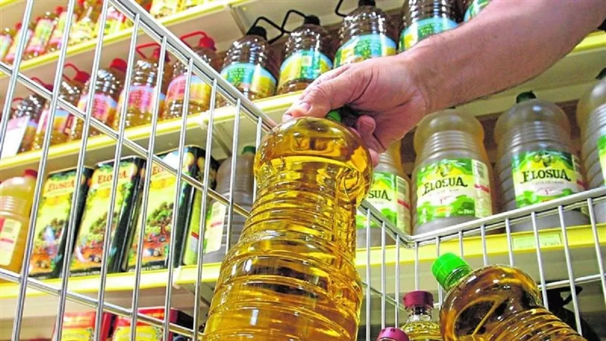 التموين تعلن إضافة عبوة زيت جديدة على البطاقات 5 سعر الزيت اليوم