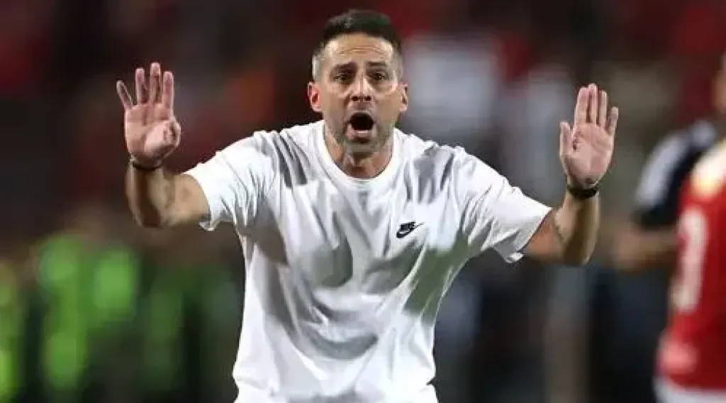 اقتحموا شقتي يانيك فيريرا يهاجم إدارة الزمالك بسبب إقالته من منصبه بشكل مفاجئ هشتكي للفيفا 2 رحيل يانيك فيريرا