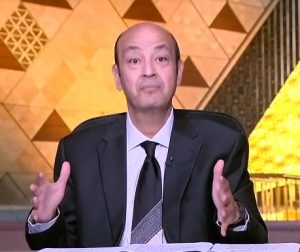 غلطت وبعتذر عمرو أديب يقدّم اعتذارًا بسبب سقطة على الهواء وضعته في حرج شديد 2 الإعلامي عمرو أديب