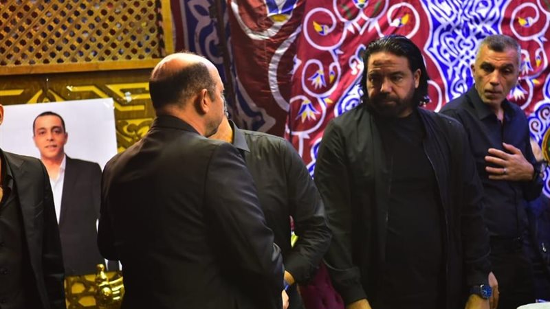 الكابتن خالد الغندور يرد على فيديو تجاهله لمدحت عبد الهادي في عزاء الراحل محمد صبري 4 عزاء محمد صبري