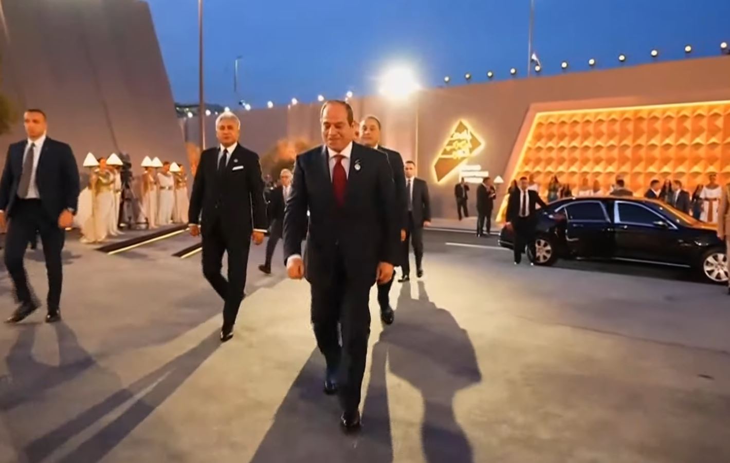 خطة مصر السياحية بعد افتتاح المتحف المصري الكبير تعظيم العوائد وجذب الملايين من الزوار 3 افتتاح المتحف المصري الكبير