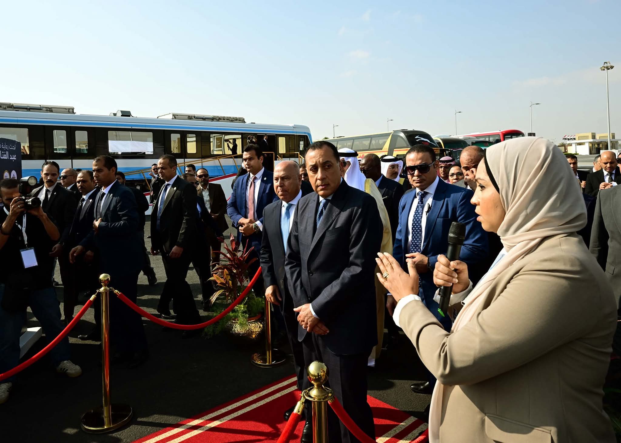 انطلاق أول أتوبيس برمائي في مصر وتحديد أسعار التذاكر 4 أول أتوبيس برمائي